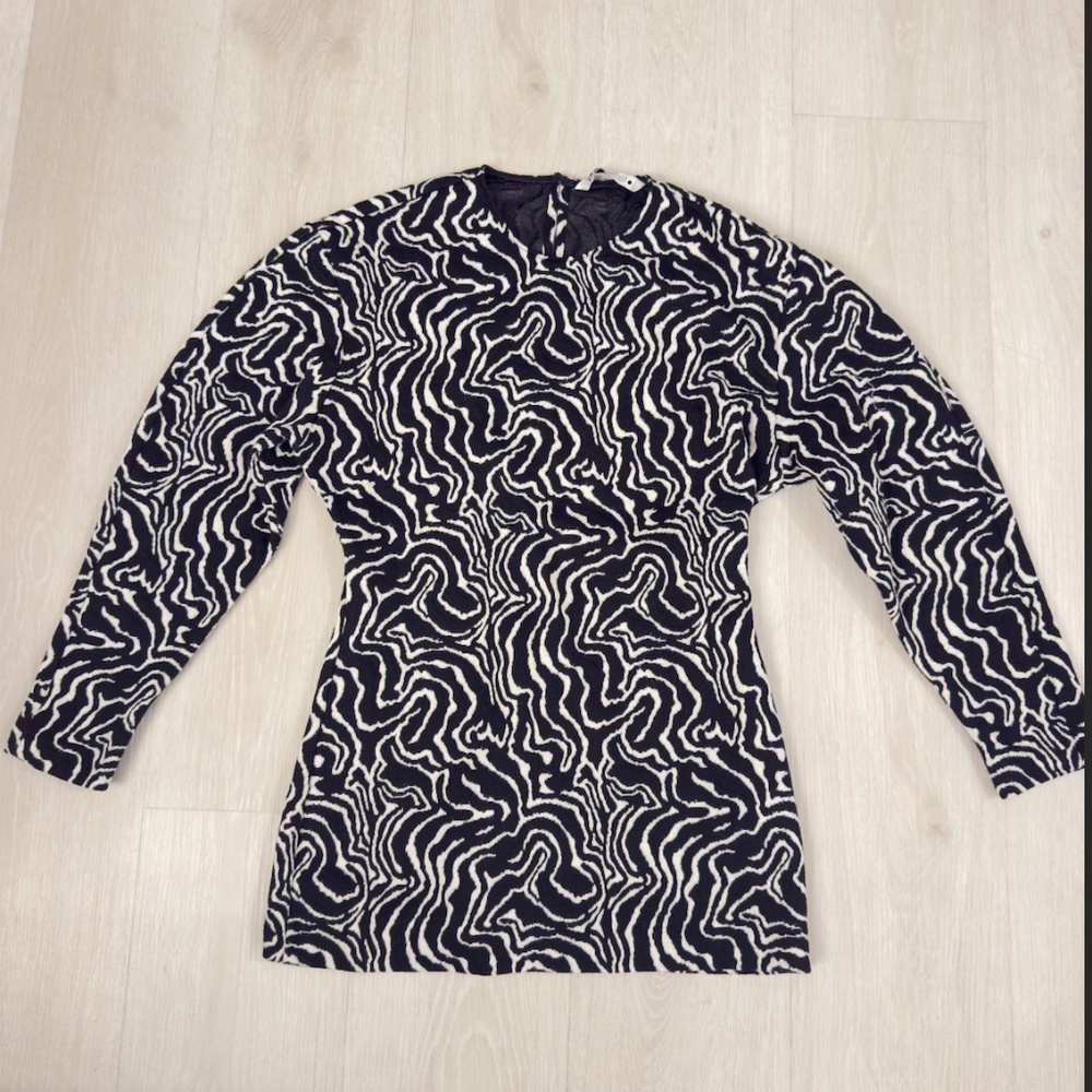 ZARA Longline Jacquard Top – Size S – Elegant & Chic-Key Hole on Back